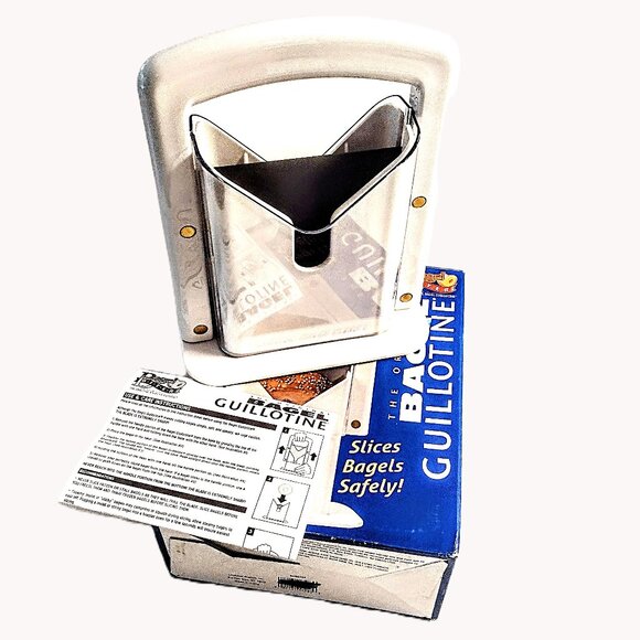 BAGEL GUILLOTINE ~ Original EASY, FAST, SAFER Bagel Slicer w/Safety Shield ~ NOB - Picture 1 of 11